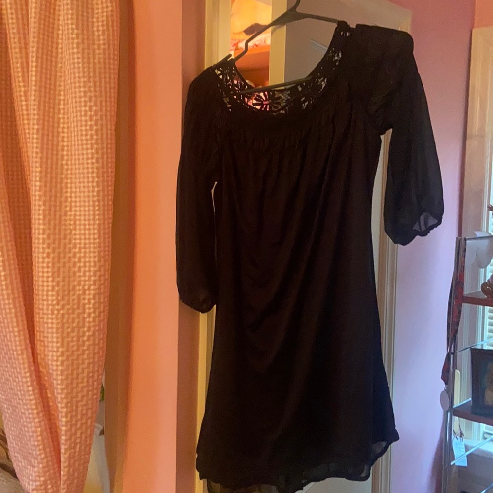 Black quarter sleeve dress